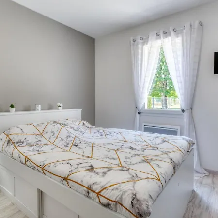 Plassan By Interhome Lesparre-Médoc